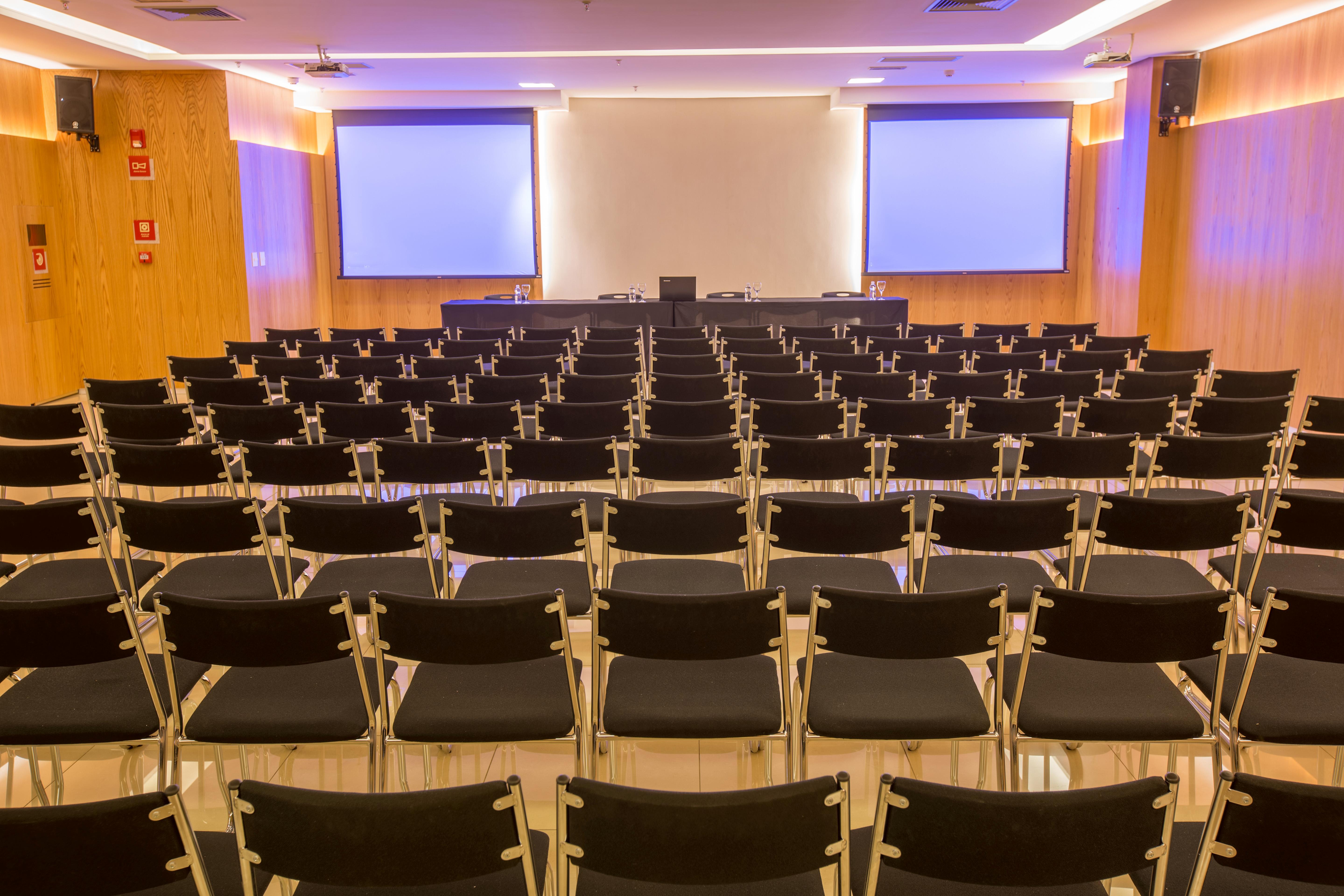 Cullinan Hplus Premium Brazíliaváros Kültér fotó Auditorium